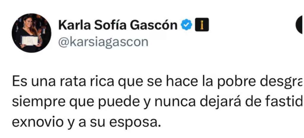 Karla Sofia Gascon se ha visto envuelta en controversias por tuits pasados en dodne crtica duramente a su compañera de pantalla, Selena Gomez. 